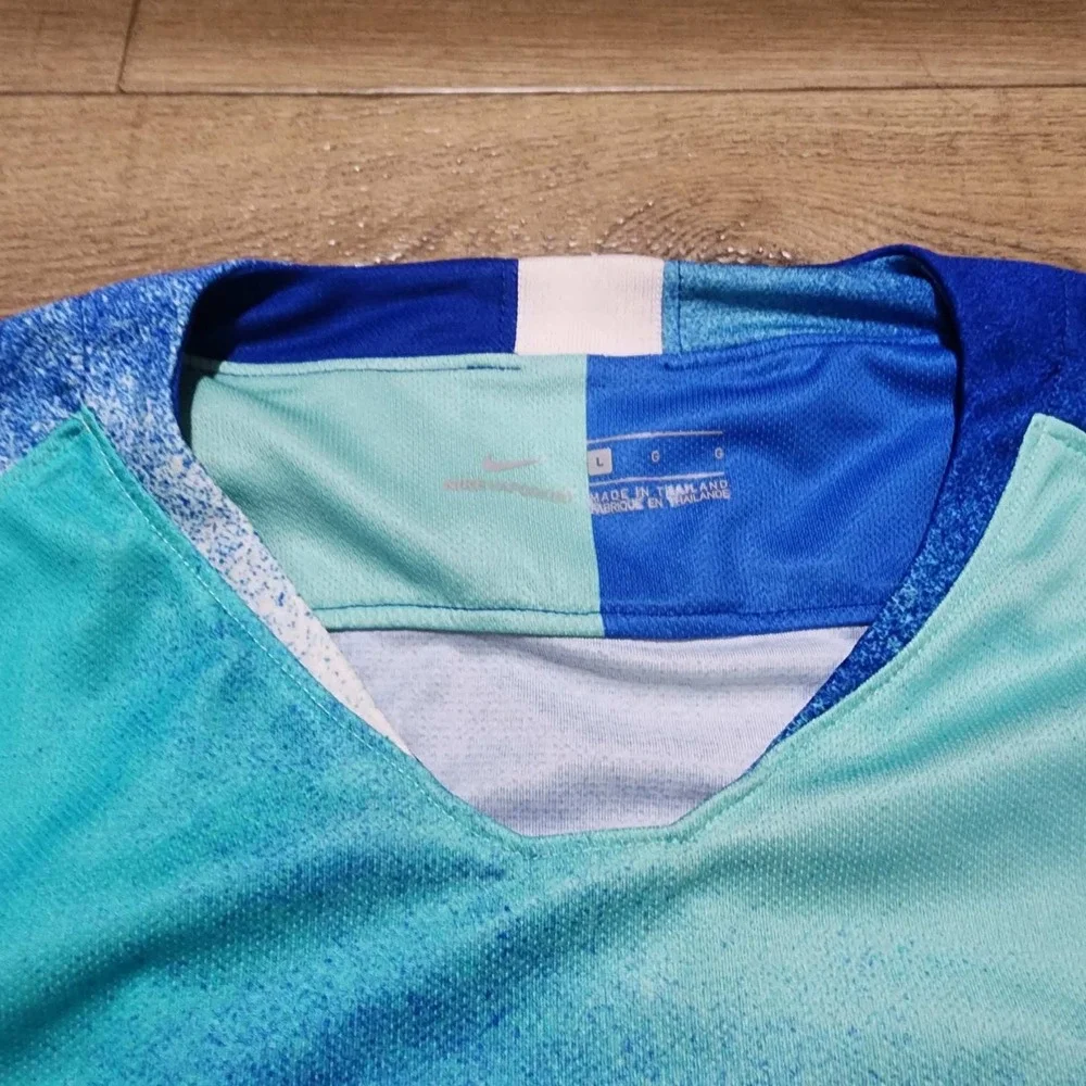 Nike VaporKnit Mens Large Blue Teal Spray Paint Graphic Soccer Jersey AJ1014-400